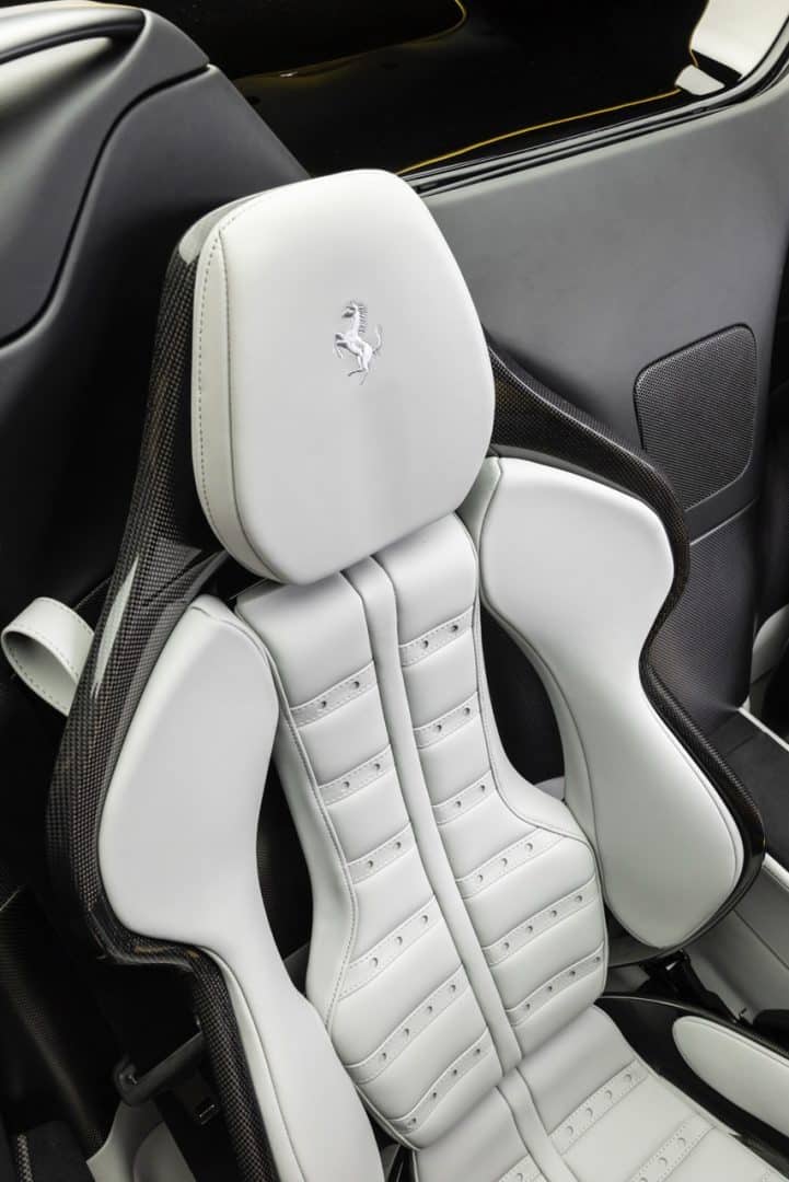 Ferrari 849 Testarossa Spider Giallo Modena 43 dimensioni grandi 721x1080