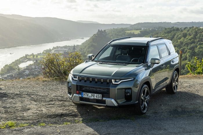 KGM Torres HEV 39 700x467