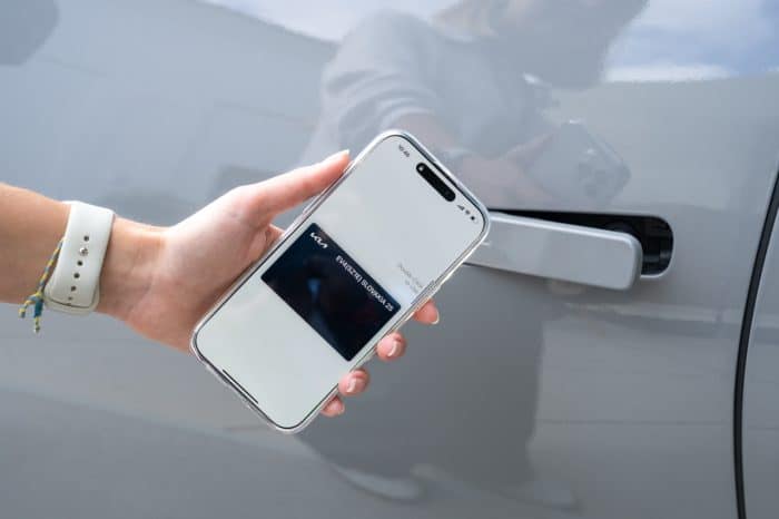 Kia EV4 la prova. Due versioni elettriche rivoluzionarie con autonomia fino a 625 km 1 700x466