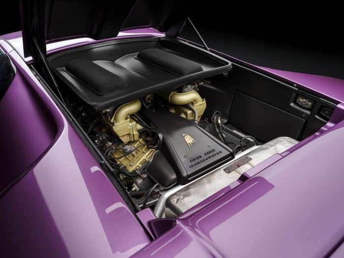 Lamborghini Diablo 17 700x525