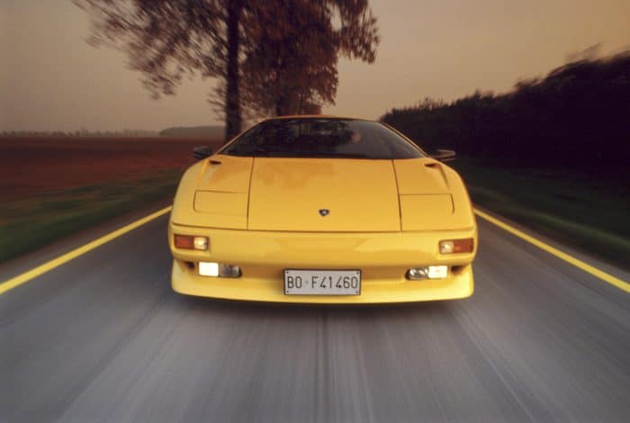 Lamborghini Diablo 39 700x470