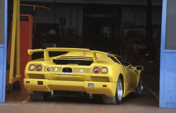 Lamborghini Diablo 42 700x450