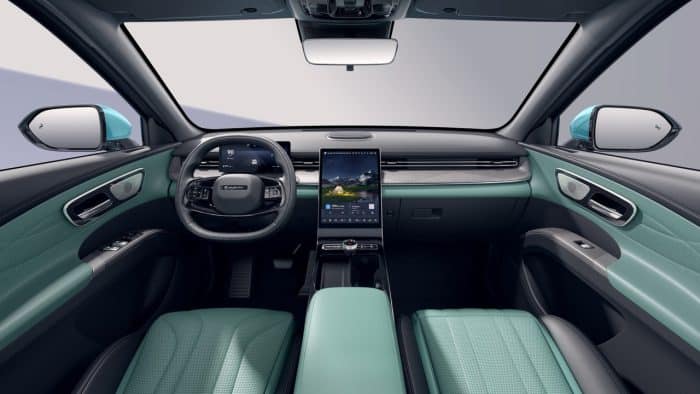 Lepas L8 debutta in Europa con 1300 km e design esclusivo 2 700x394