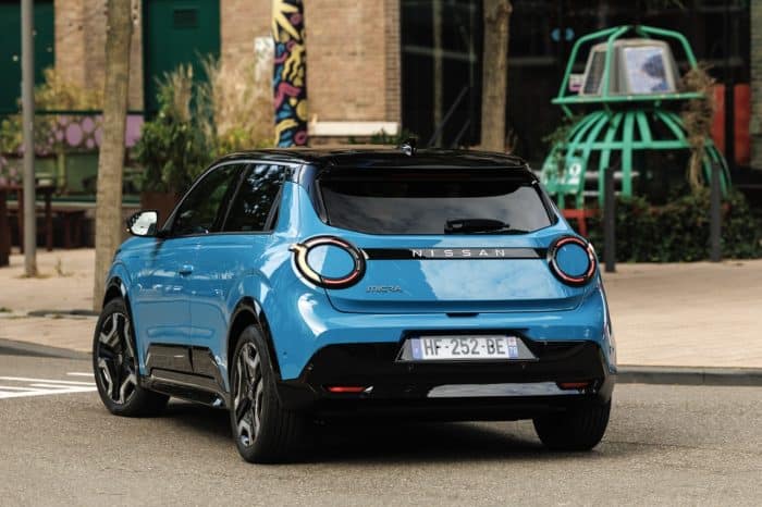 Nuova Micra 2026 la prova della citycar elettrica Nissan 59 700x466