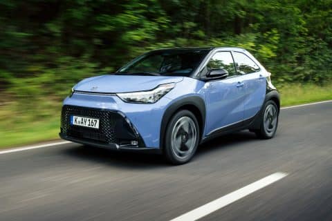 Toyota Aygo X hybrid consumi da record. 28 kmlitro 480x320