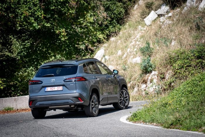 Toyota Corolla Cross 2025 2 700x466