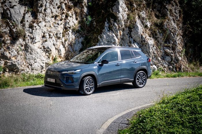 Toyota Corolla Cross 2025 -