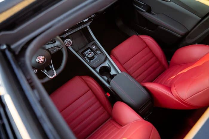 Alfa Romeo Tonale 2026 facelift 26 700x466