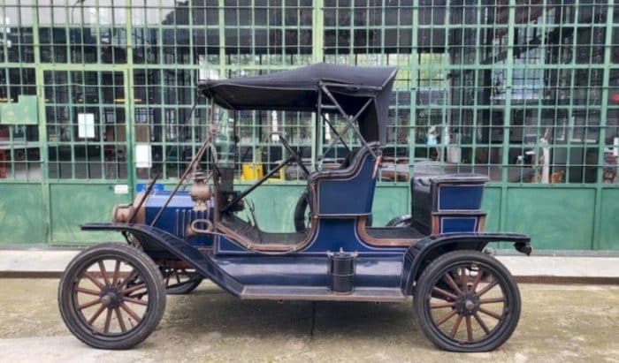 Auto e Moto d’Epoca 2025, rarità, leggende e sorprese da collezione 5 Auto e Moto dEpoca 2025 3 700x411