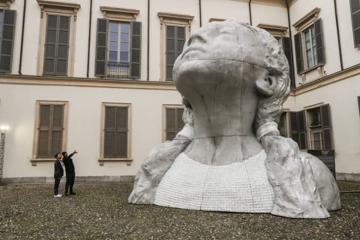 BMW iX3 arte suono e sostenibilita si incontrano in More than kids meets More than a car 1 700x467