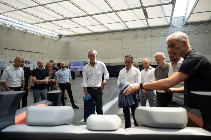 BMW iX3 definisce il nuovo design del Marchio bavarese 5 BMW iX3 definisce il nuovo design del Marchio bavarese 7 700x466