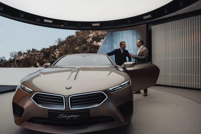 Consegnata ad Andrea Levy la prima BMW Skytop 75 700x466