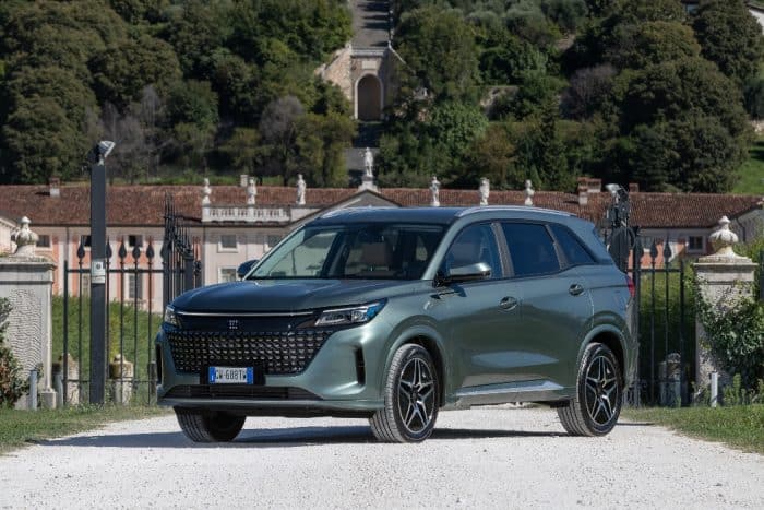 DFSK E5 PHEV raddoppia l'offerta con Business e Luxury 2 DFSK E5 DFSK