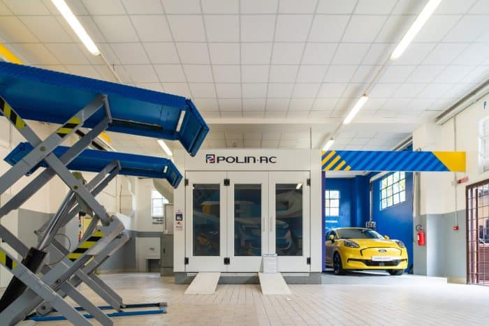 Ford inaugura a Roma la prima carrozzeria scolastica in Italia