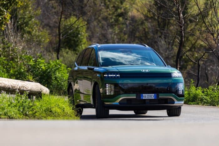 Hyundai Ioniq 9, prova della ammiraglia elettrica. Benessere sconfinato 5 Hyundai Ioniq 9 273 700x466