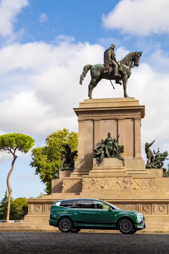 Hyundai Ioniq 9 294 720x1080