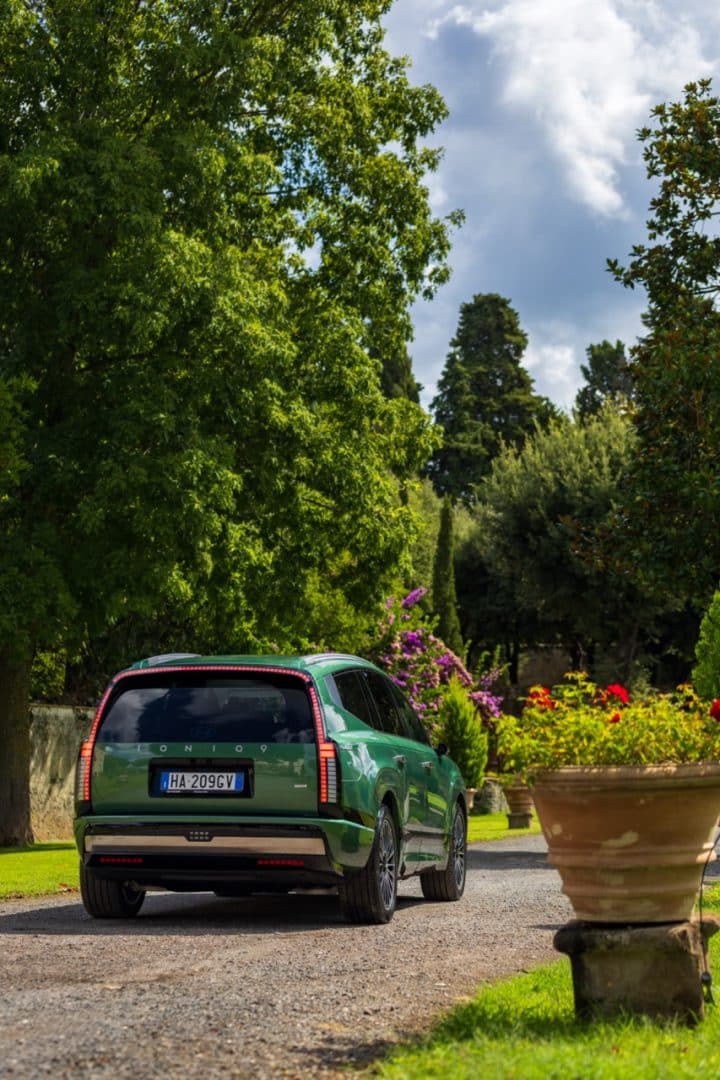 Hyundai Ioniq 9 359 720x1080