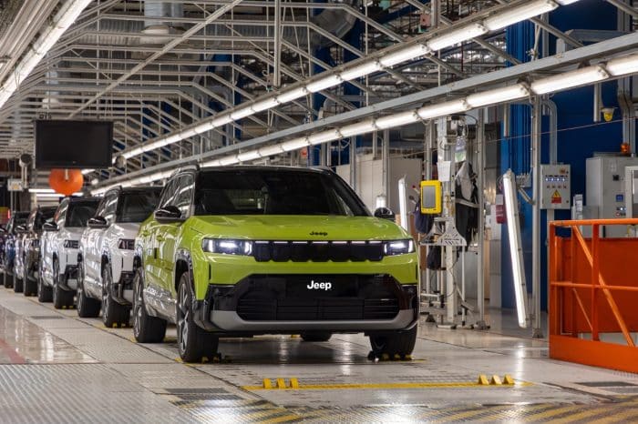 Jeep Compass 2026, inizia la produzione a Melfi 2 Jeep Compass 2026, inizia la produzione nello Stabilimento di Melfi