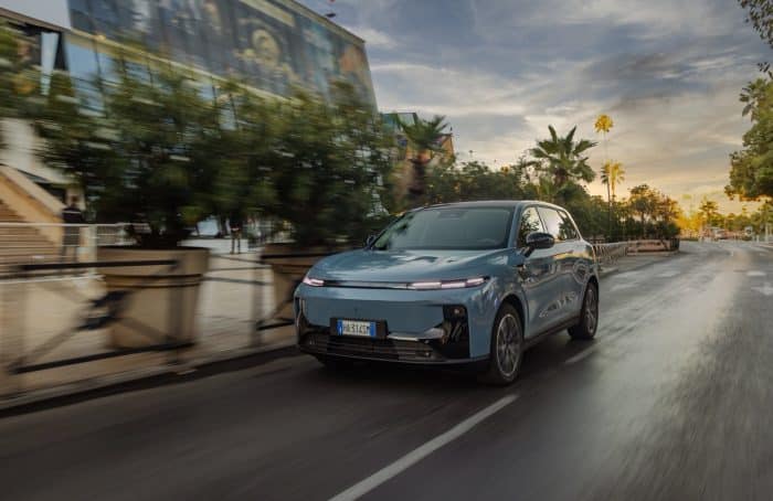 Leapmotor B10 le foto su strada 43 700x454