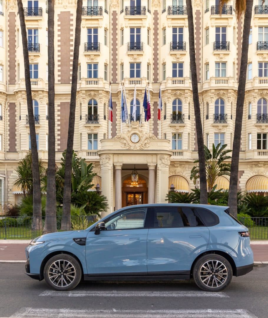 Leapmotor B10 le foto su strada 47 910x1080