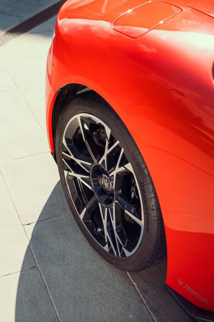 Maserat MCPura prova su strada 176 719x1080