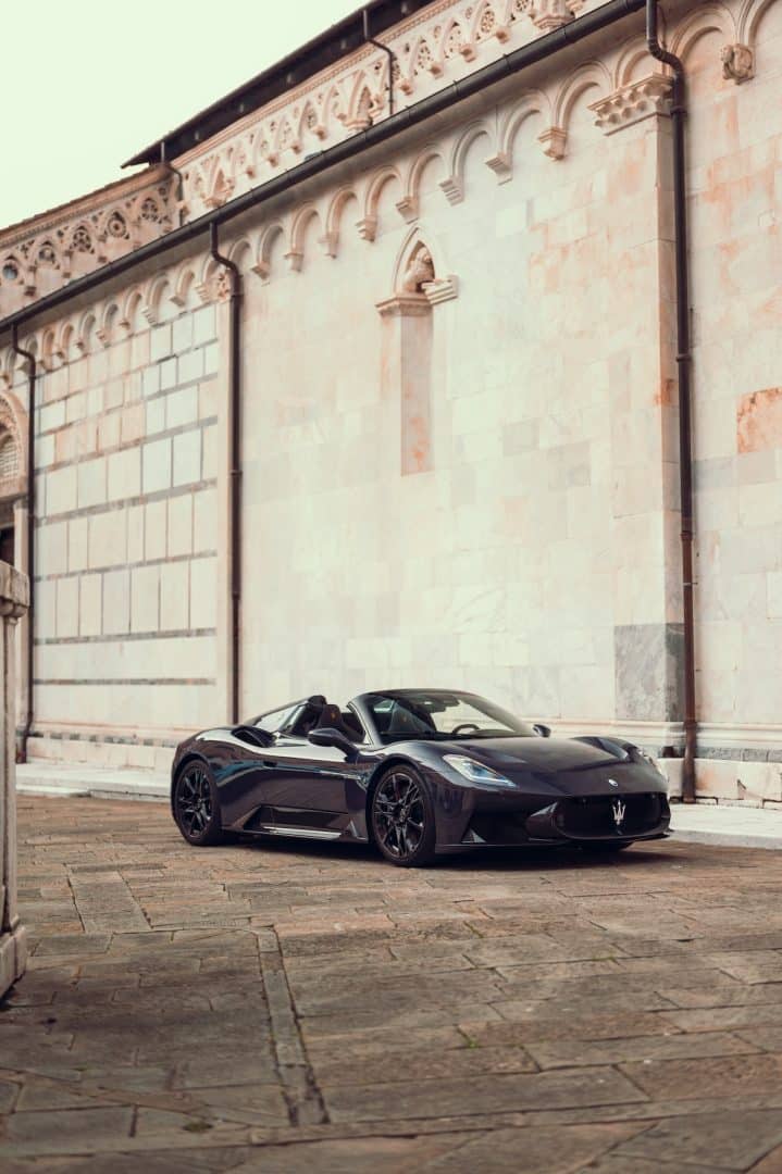 Maserat MCPura prova su strada 200 719x1080