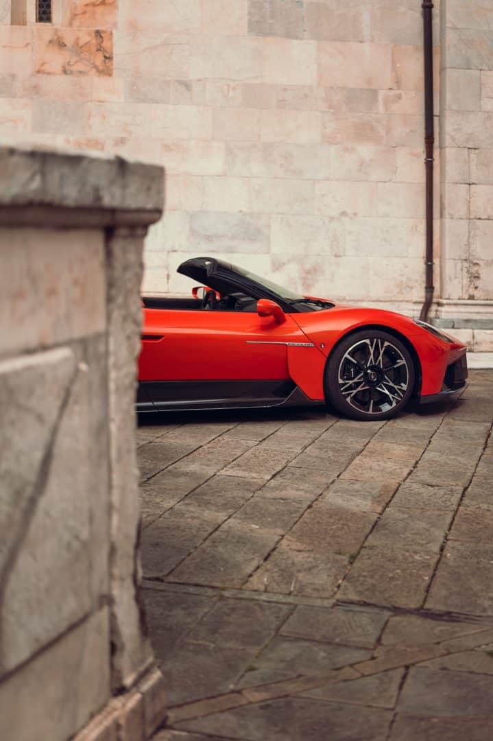 Maserat MCPura prova su strada 215 719x1080