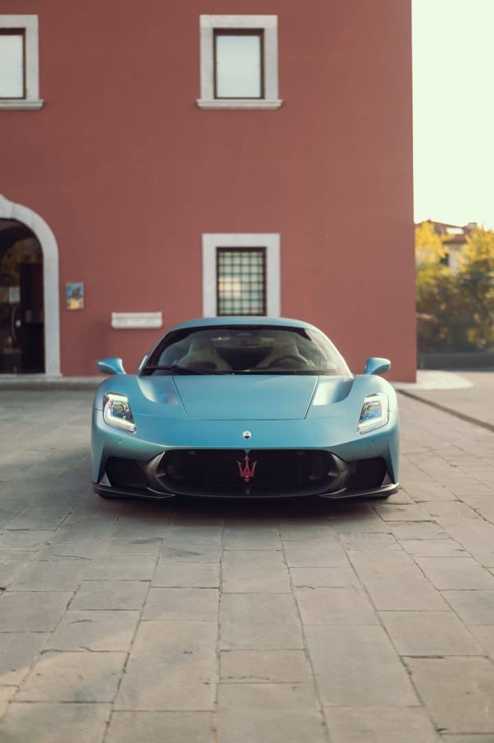 Maserat MCPura prova su strada 295 719x1080