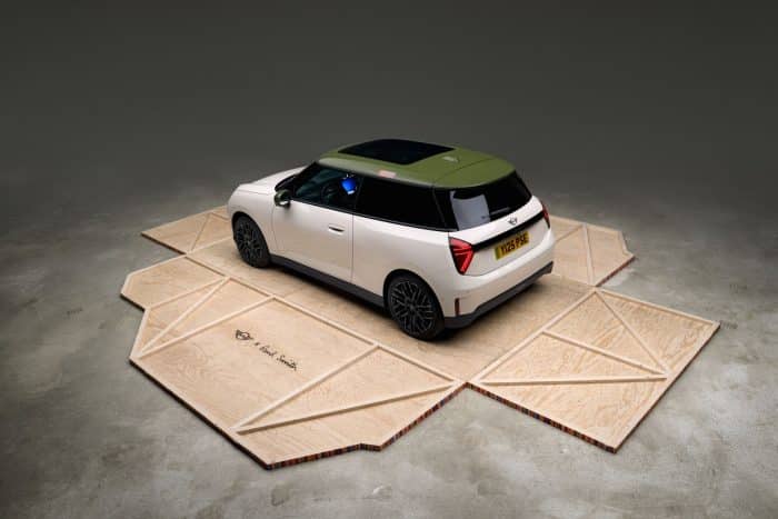 Mini Paul Smith Edition e Cooper SE 54 700x467