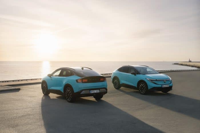 Nissan Leaf 2026 71 700x466