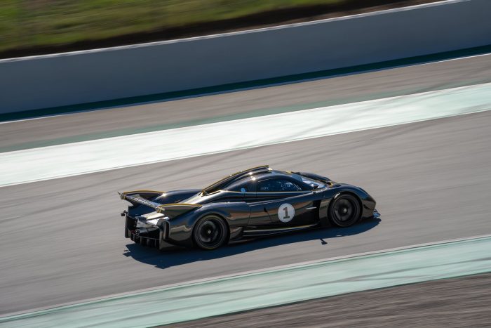 Pagani ad Auto e Moto d’Epoca 2025 con quattro hypercar da sogno 3 Pagani Huayra R 2 700x467