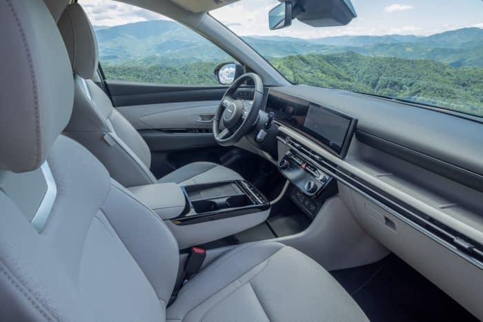 TUCSON MY26 02 700x467