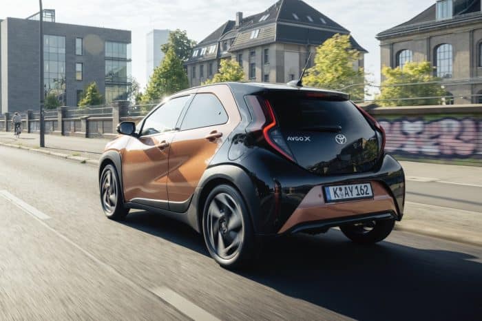 Toyota Aygo X Hybrid 4 700x466