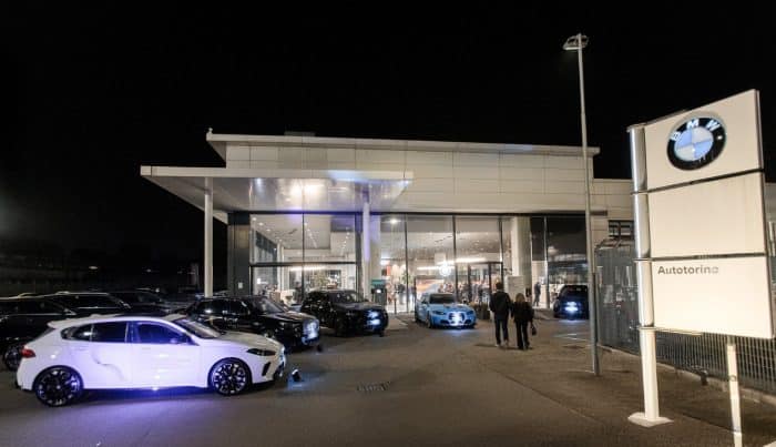 Autotorino BMW Parma 06 11 25 39 700x403