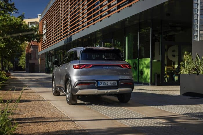 BYD Atto 2 Comfort 31 dimensioni grandi 700x466