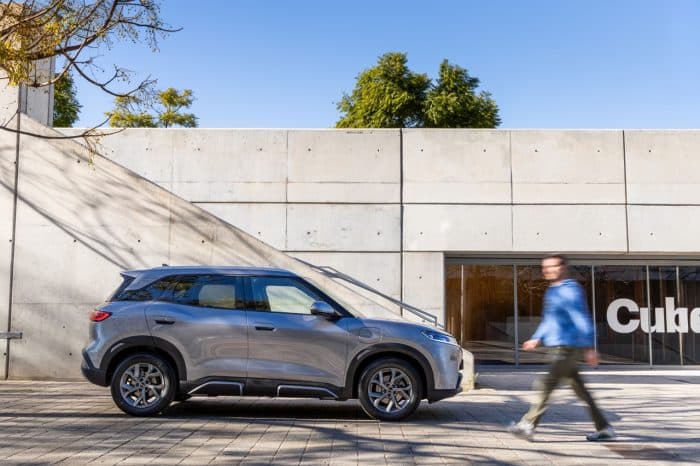 BYD Atto 2 Comfort 33 dimensioni grandi 700x466