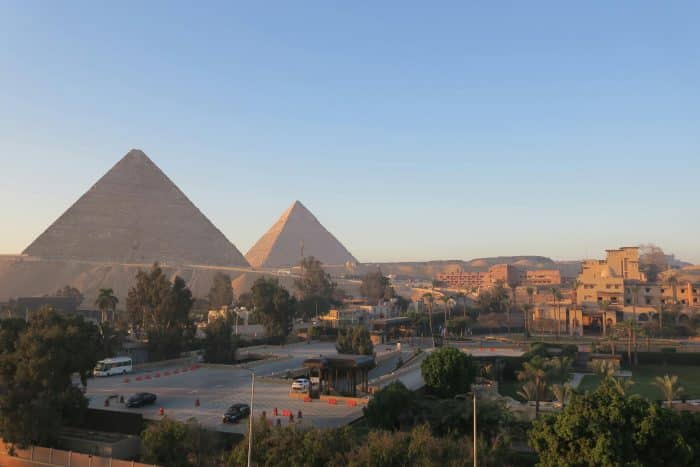 Camper 7 destinazioni da sogno realta sorprendenti e verita nascoste Piramidi di Giza CamperDays Courtesyofpexels 700x467