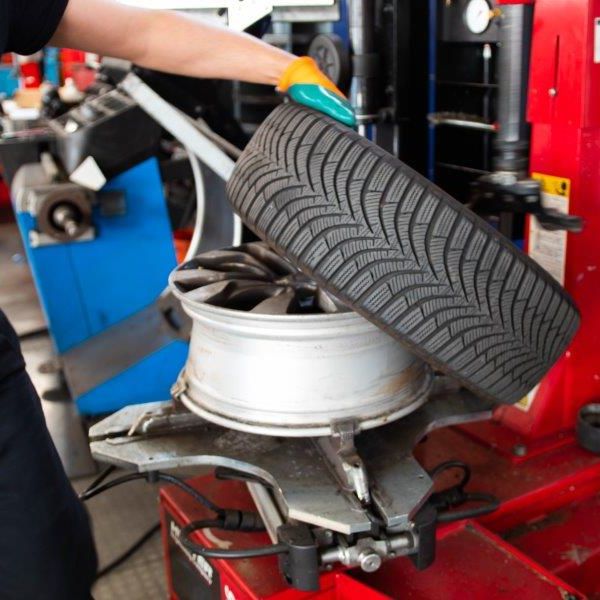 Gomme invernali 2025, obbligo dal 15 novembre e sicurezza garantita 4 Gomme invernali 2025 obbligo dal 15 novembre e sicurezza garantita