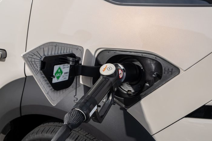 Hyundai Nexo 2026 a idrogeno 3 700x467