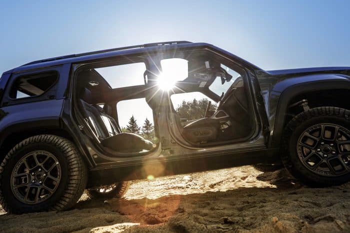 Jeep Recon, il Suv elettrico da 650 cavalli pronto per il fuoristrada 5 Jeep Recon 2026 8 700x467