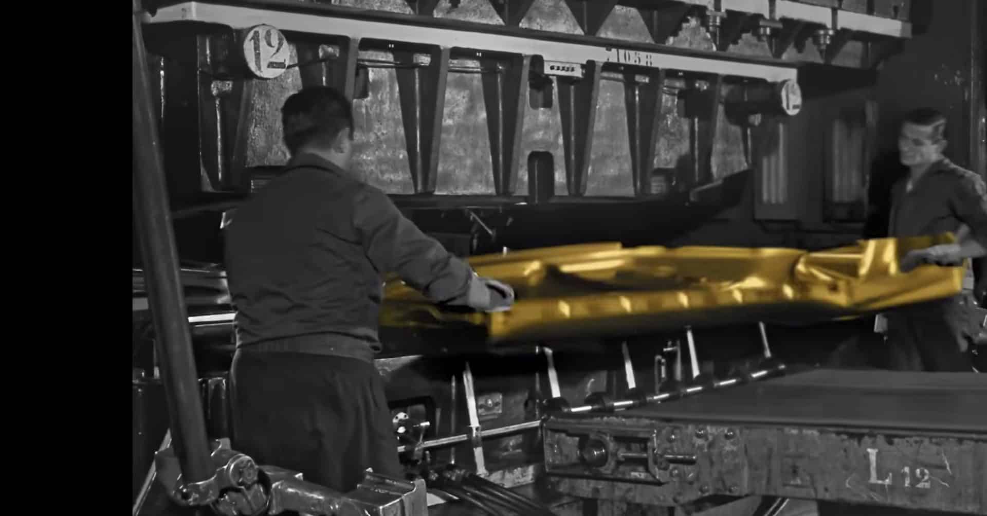 Nuova Fiat 500 Ibrida prodotta a Mirafiori 10 1920x1004