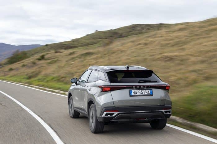 Omoda 5 SHS-H, prova dell'ibrido che sfida il mercato dei Suv compatti 5 Omoda 5 SHS H prova dellibrido che sfida il mercato dei Suv compatti 23 700x467