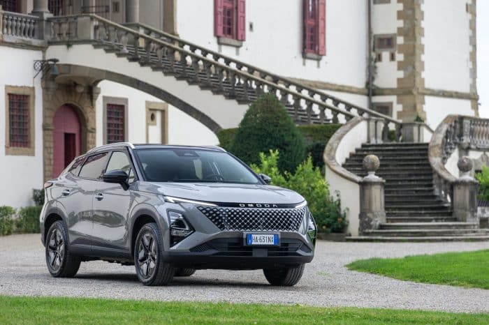 Omoda 5 SHS H prova dellibrido che sfida il mercato dei Suv compatti 36 700x466