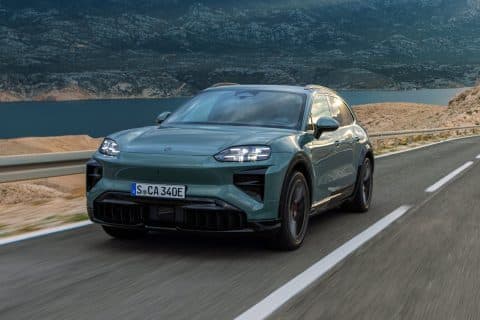 Porsche Cayenne elettrica 480x320