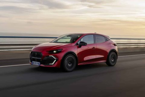 Renault Clio full hybrid E Tech 2026 32 e1764270638486 480x320