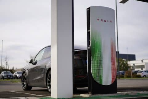 Tesla supera quota 1000 Supercharger in Italia 1 480x320