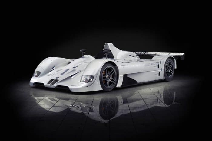 BMW Art Car compie 50 anni 8 icone a Milano per lultimo appuntamento 24 700x467