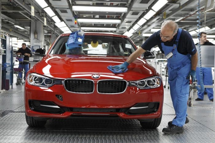 BMW Serie 3 50 anni di storia formidabile e 18 milioni di esemplari 1 700x467