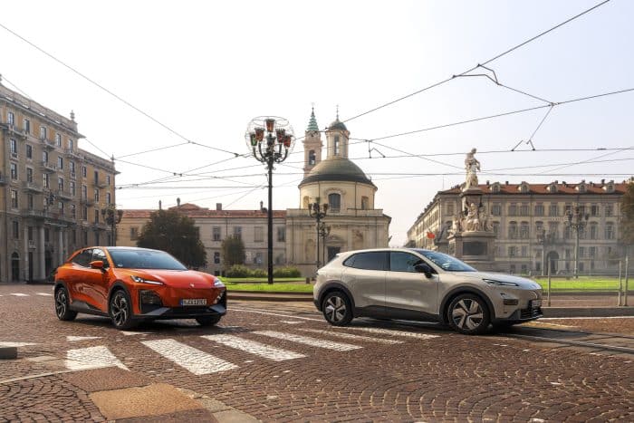 Changan accelera in Europa, al Mondial debutta la nuova Nevo Q05 3 CHANGAN DEEPAL S05 S07 2 700x467