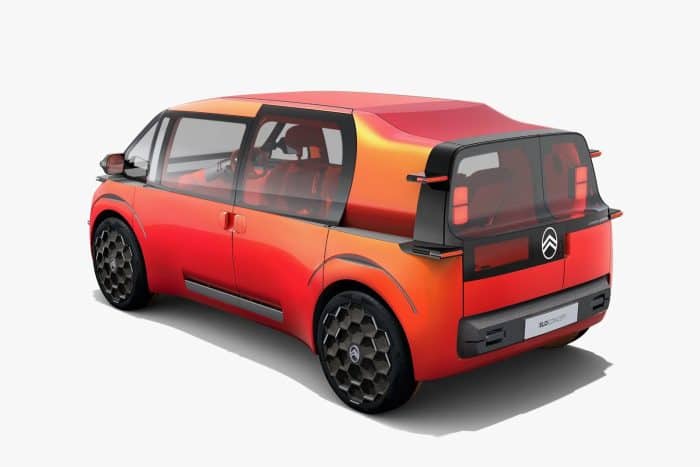 Sorprendente Citroen ELO, torna la monovolume con 6 posti in 4,1 metri 7 Citroen Elo 13 700x467